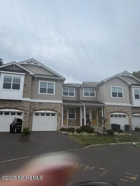 3 bed, 2.5 bath, $2,800 — Photo 4