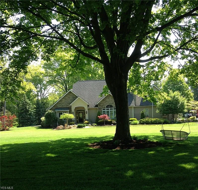 24502 Westwood Rd photo 1