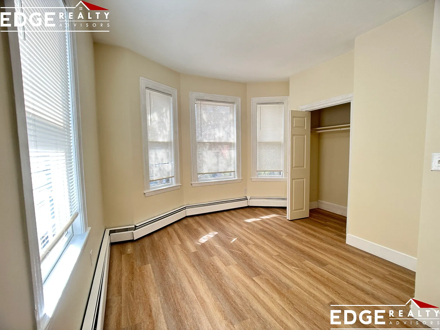 4 bed, 1.5 bath, $4,100 — Photo 4
