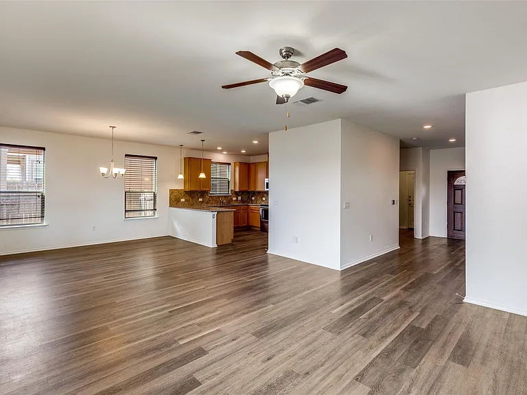 6209 Garden Rose Path — Photo 7