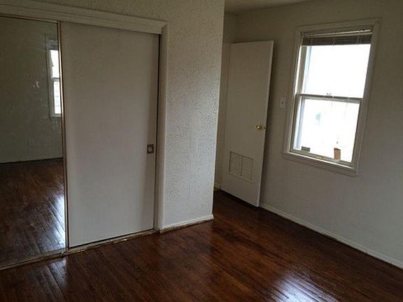 3rd image of 324 Millman Dr
