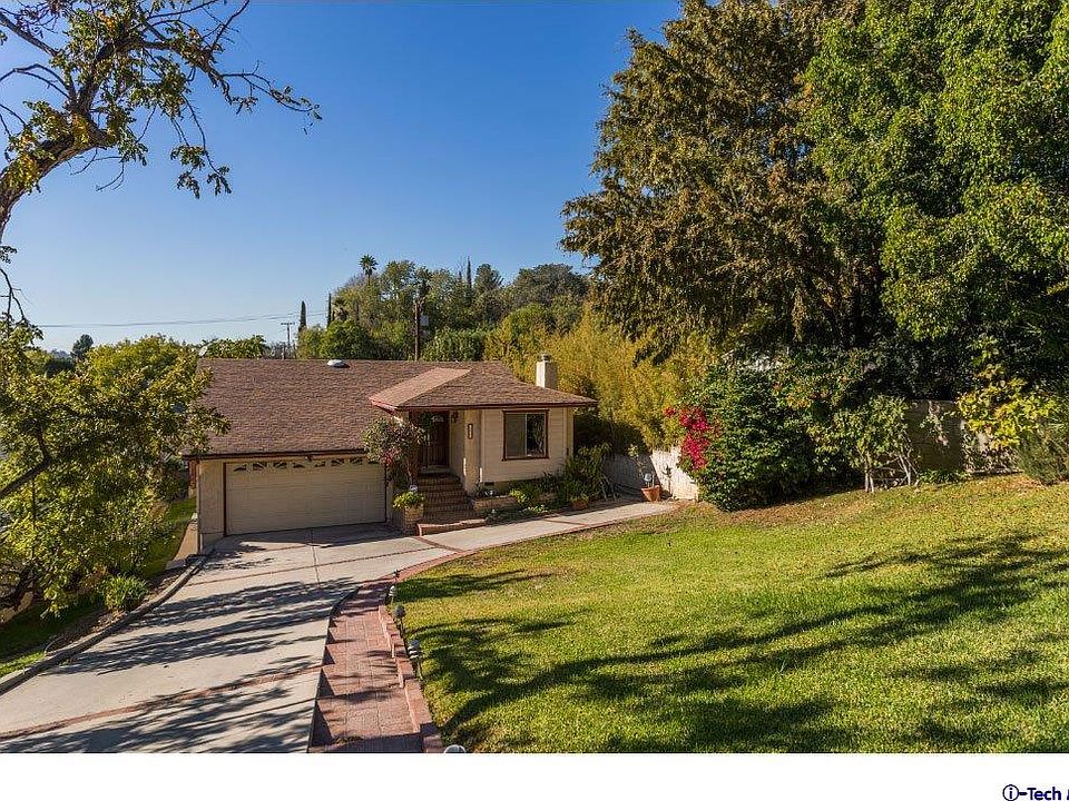1st image of 1823 Hill Dr