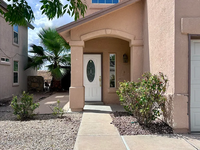 12312 Tierra Laguna Dr — Photo 2