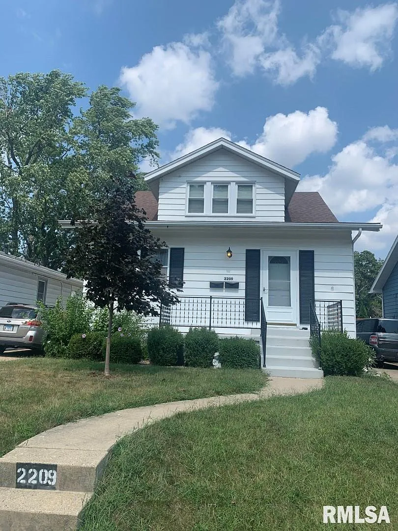 2209 W Alice Ave photo 1
