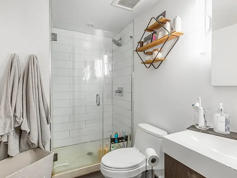 Reach Lofts — Photo 28