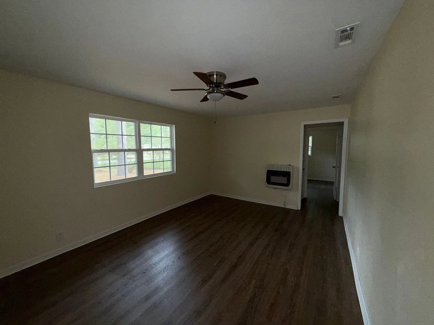 3 Bedrooms, 1.5 Bathroom - House in Shannon! — Photo 3