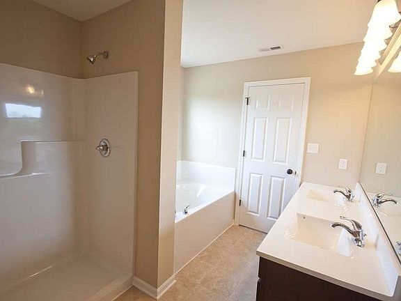 Owner's Deluxe Bathroom