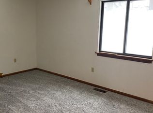 147 E Hillview Dr, Morgantown, WV 26508