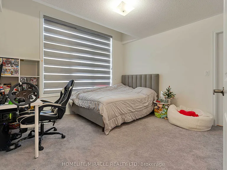 1429 Davis Loop — Photo 24