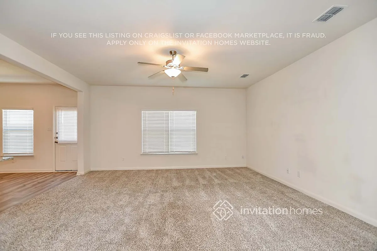 Building Photo - 3032 Chico Dr