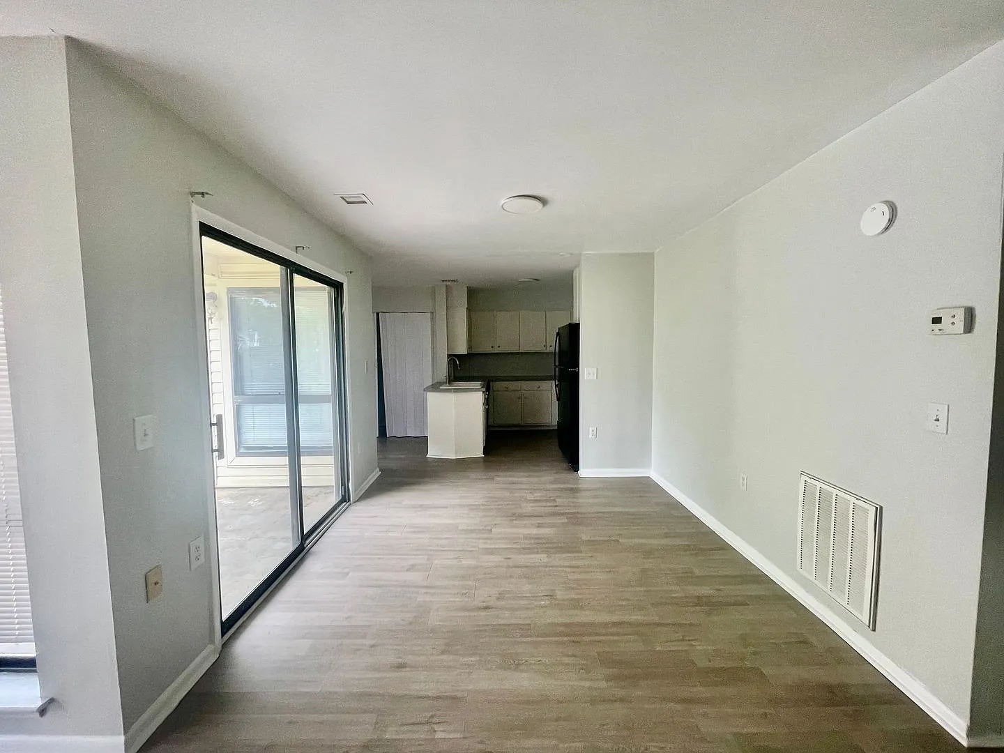 Top-floor 2-bedroom, 2-bath residence in Charlotte — Photo 4