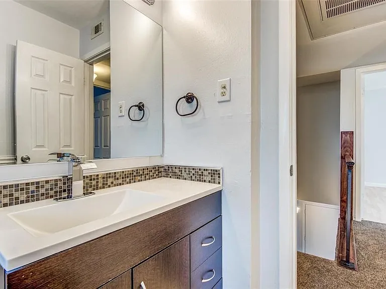 4011 Cole Ave #113 — Photo 13