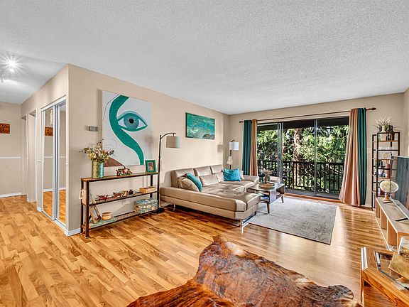 4th image of 12170 222nd St #226