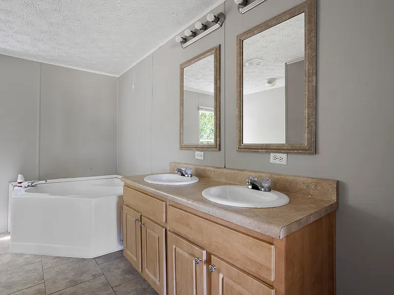 11612 Independence Rd — Photo 14
