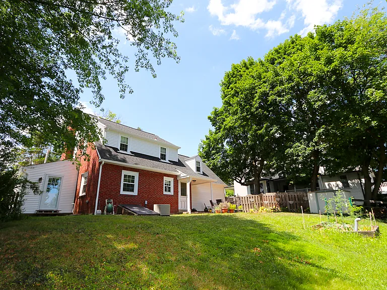 2411 Huntingdon Pike — Photo 37