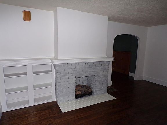 5th image of 1174 E Church St