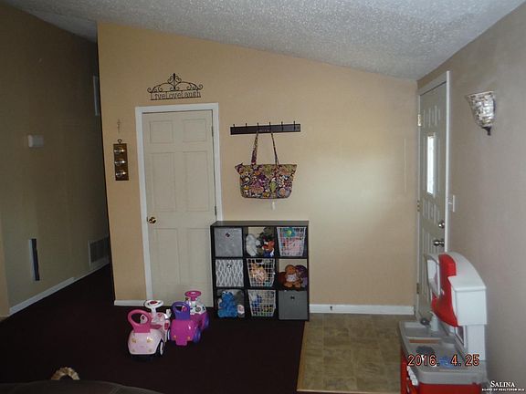 3rd image of 1110 Crown Ct