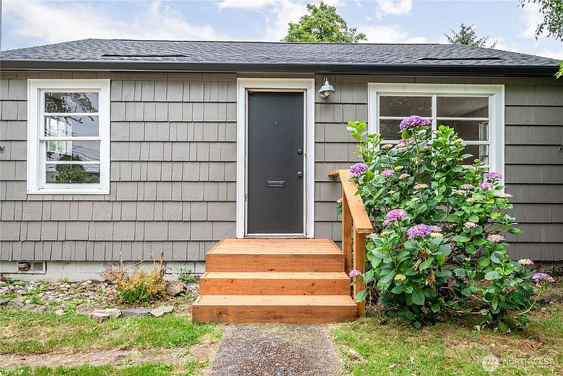 3rd image of 1158 10th Avenue