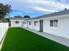 2811 13th St, Riverside, CA