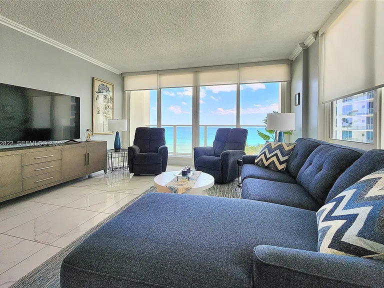 3505 S Ocean Dr #821 — Photo 8