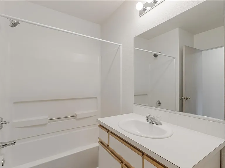 Cedar Grove Apartments — Photo 19