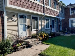 45874 Kensington St, Utica, MI 48317