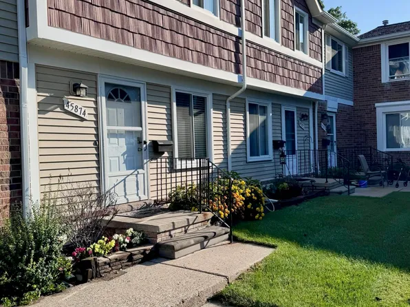45874 Kensington St, Utica, MI 48317