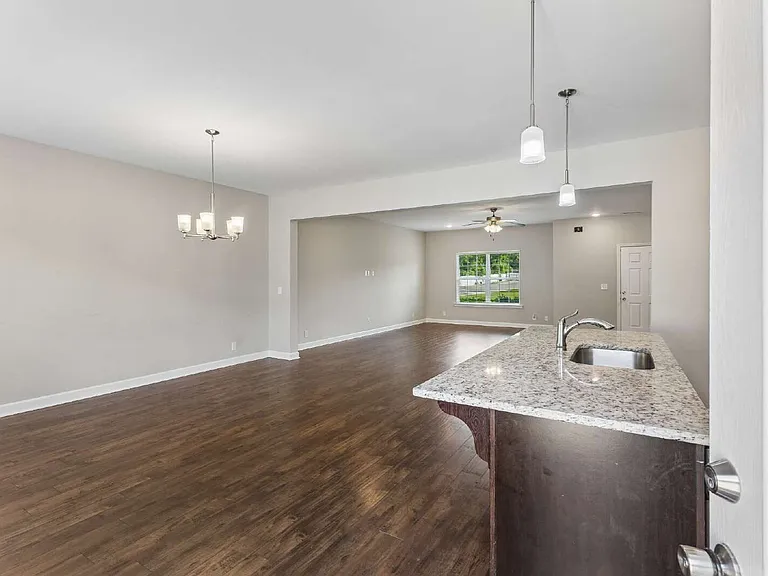 248 Rowlette Cir — Photo 10