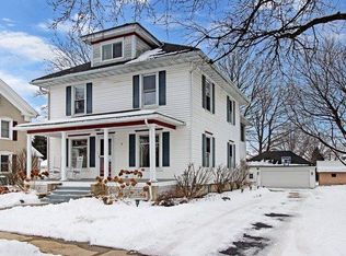 404 S 3rd Ave, Forreston, IL 61030