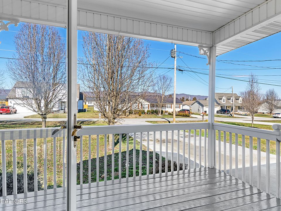 473 Clover Cir, Jacksboro, TN 37757 Zillow