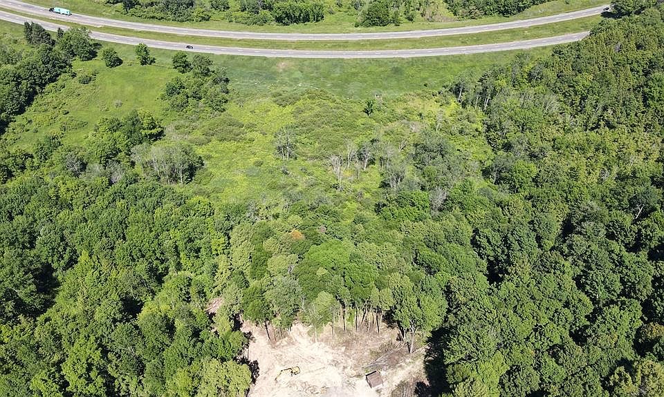 1st image of 49 Aaryn Dr