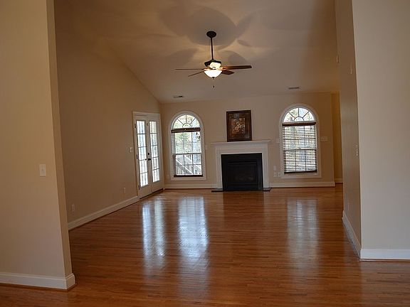 Spacious living room