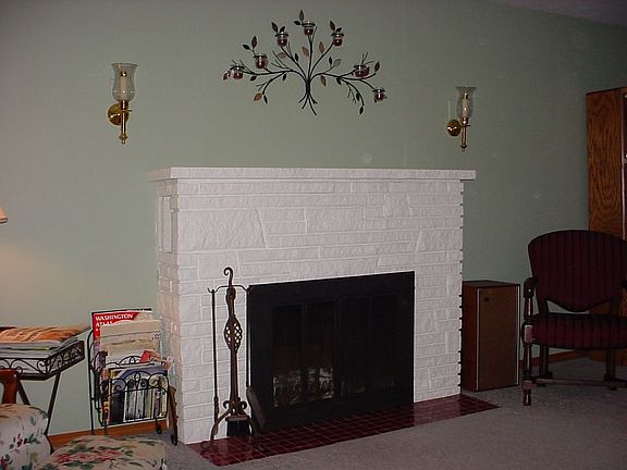 5th image of 4632 88th St NE