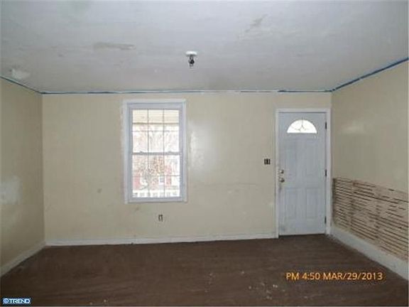 2nd image of 432 Oak St