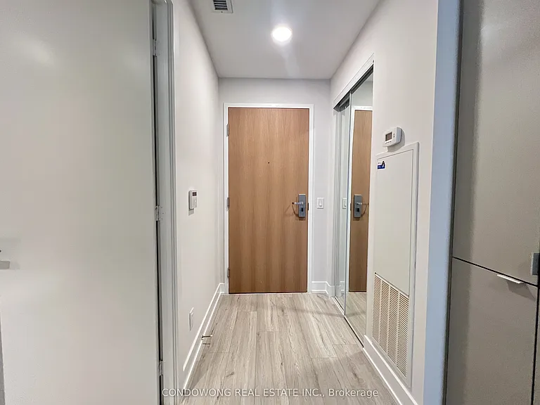 7 Grenville St #1110 — Photo 15