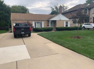 1767 Elliott St, Park Ridge, IL 60068
