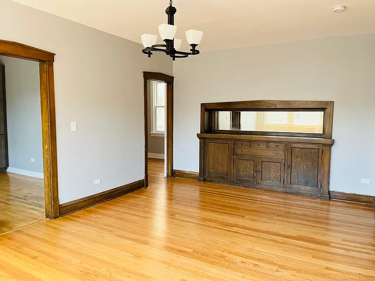 5644 N Artesian Ave #1 — Photo 6