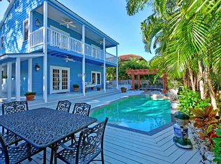 1715 Hyde Park St, Sarasota, FL 34239