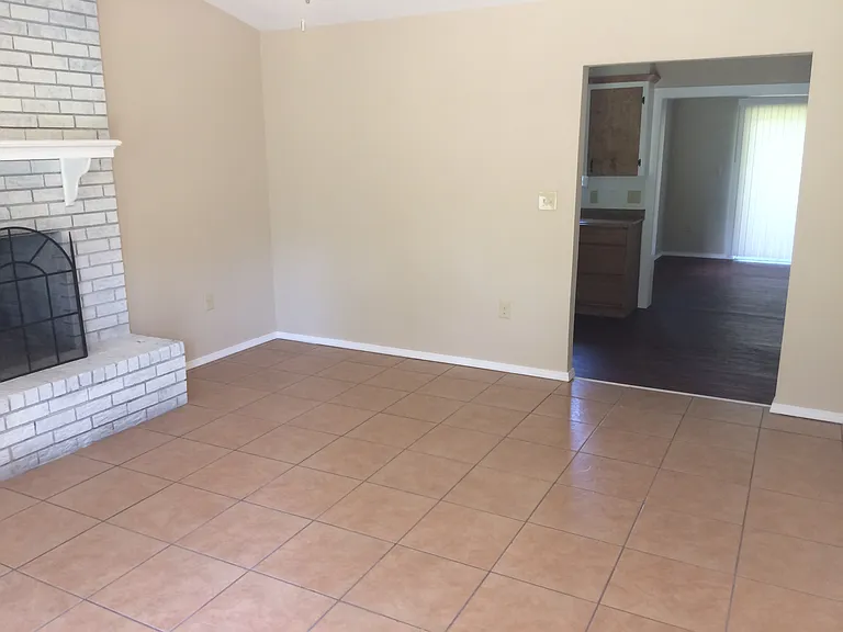 4003 Walnut St — Photo 11