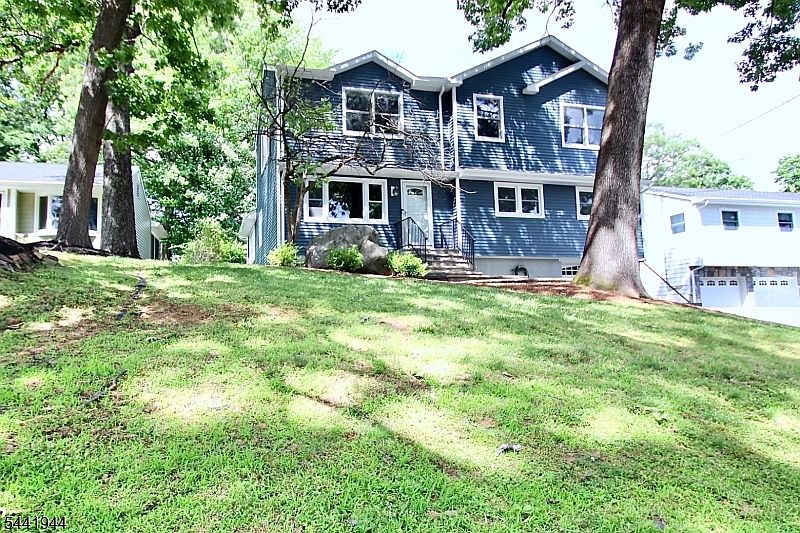 1st image of 73 Oneida Ave