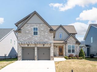 8975 Silver Maple Dr, Ooltewah, TN 37363