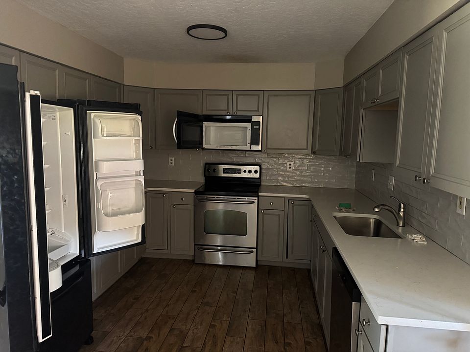 1st image of 120 Gator Dr #1
