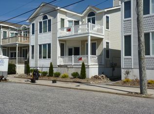 607 18th St, Ocean City, NJ 08226