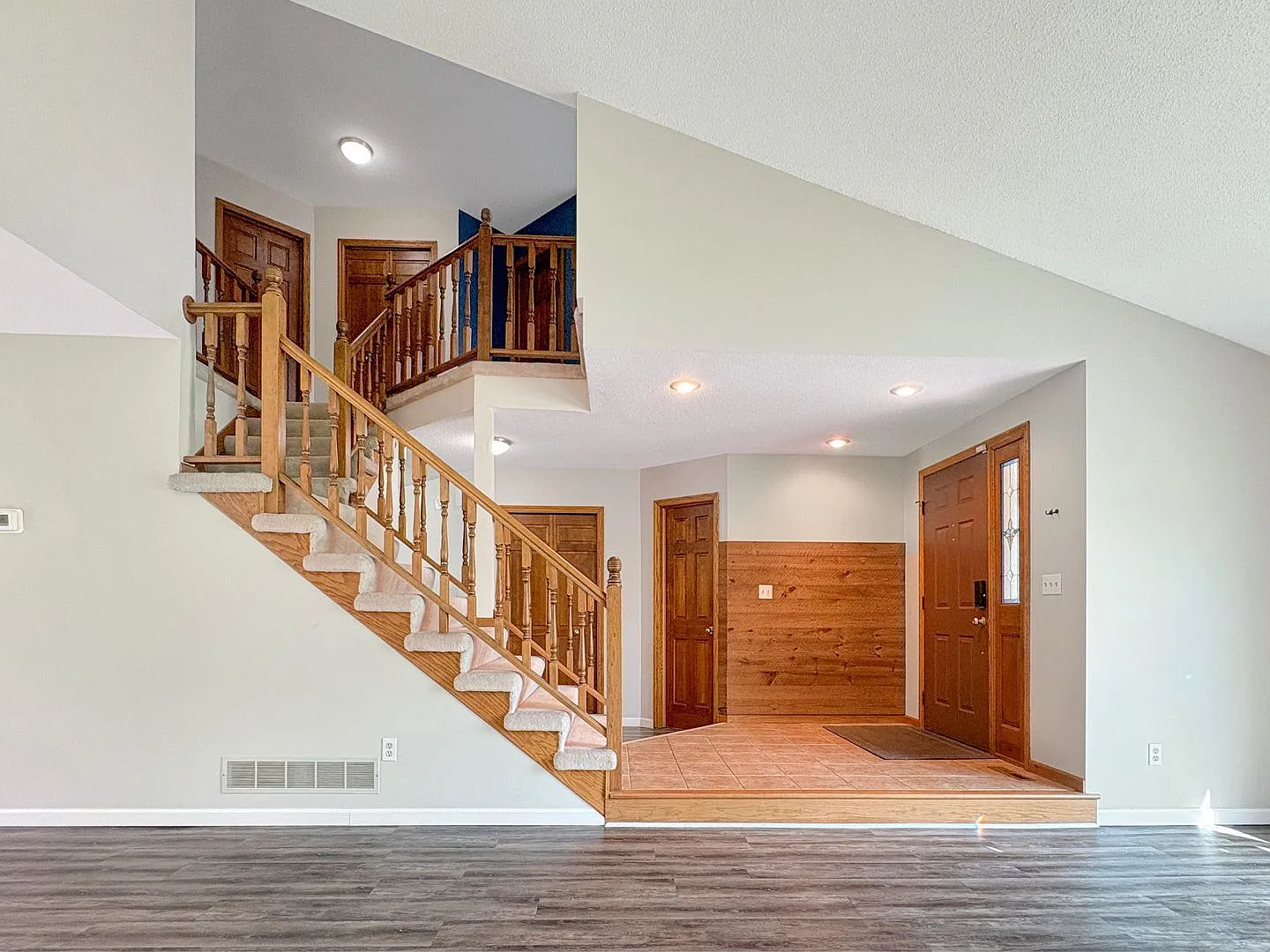 3 bed, 4.0 bath, 3329 sqft, $3,245 — Photo 2