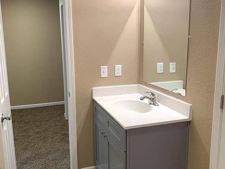 Devling Place Apartments — Photo 4