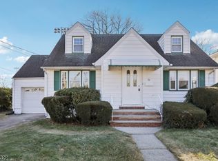 72 Washington Ave, Elmwood Park Boro, NJ 07407