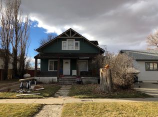 507 1st St W, Roundup, MT 59072
