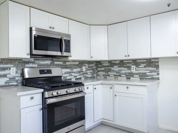 28710 Landau Blvd., 28710 Landau Blvd APT 1, Cathedral City, CA 92234