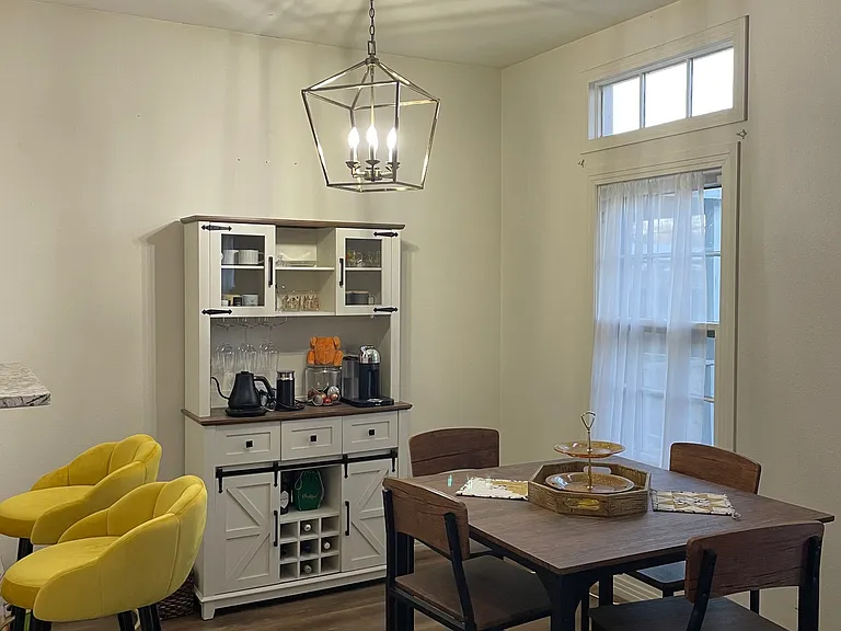 925 Albany St — Photo 14