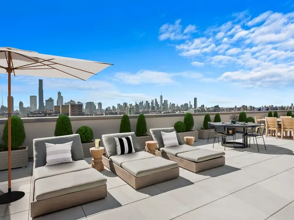 249 Willoughby Avenue image 17 of 29